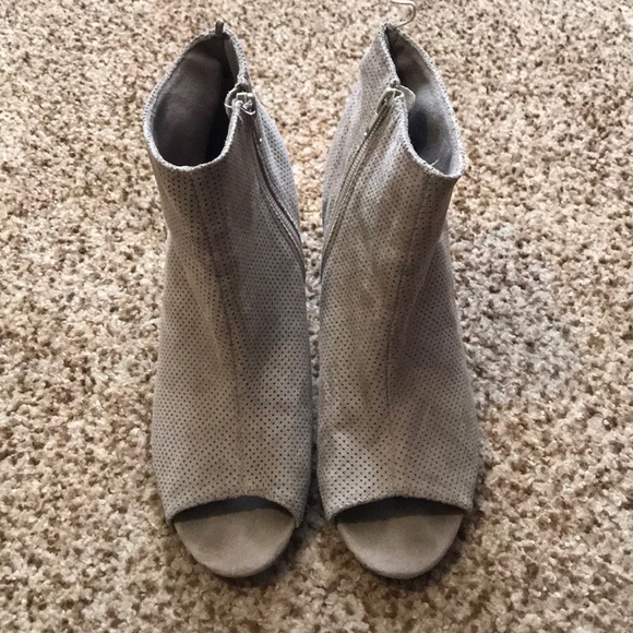 Old Navy Shoes - Old Navy Block Heel